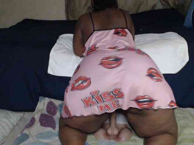Prettybkack25 webcam