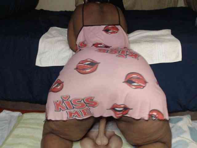 Prettybkack25 webcam