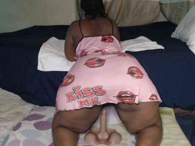 Prettybkack25 webcam