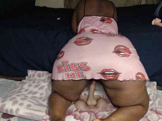 Prettybkack25 webcam
