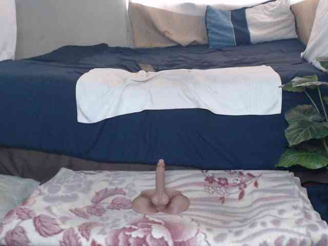 Prettybkack25 webcam