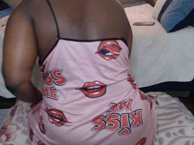 Prettybkack25 webcam