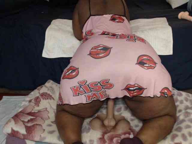 Prettybkack25 webcam