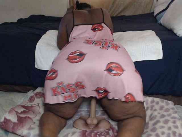 Prettybkack25 webcam