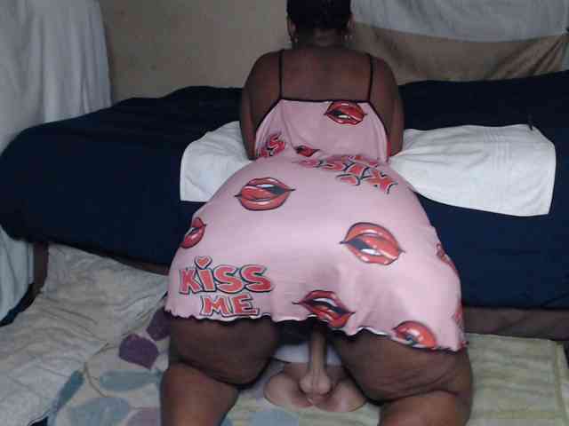 Prettybkack25 webcam