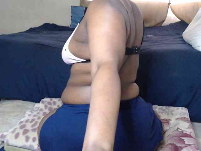 Model: Prettybkack25