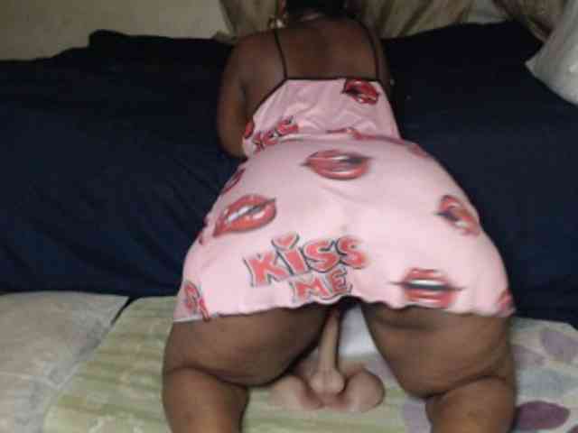 Prettybkack25 webcam