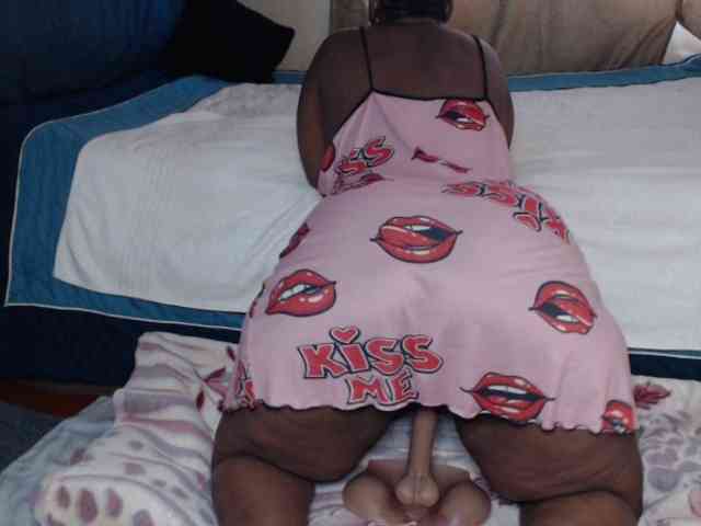 Prettybkack25 webcam