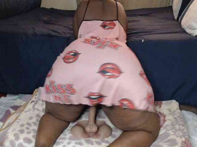 Prettybkack25 webcam