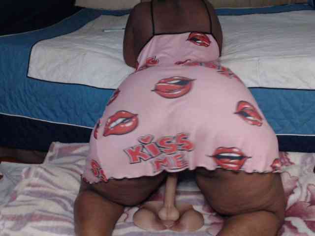 Prettybkack25 webcam