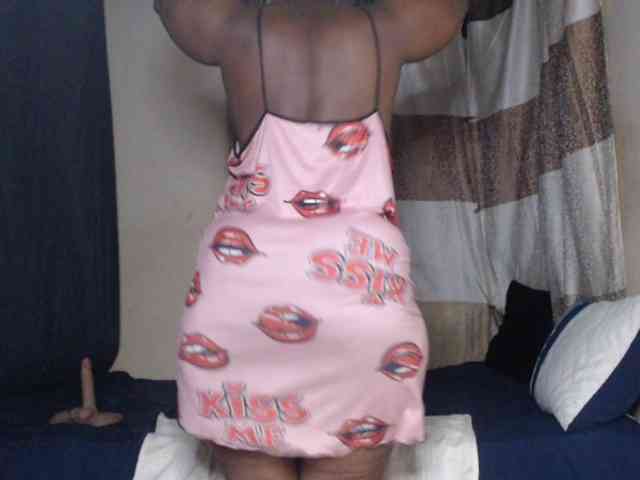 Prettybkack25 webcam