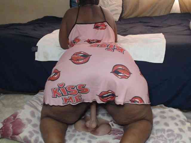 Prettybkack25 webcam
