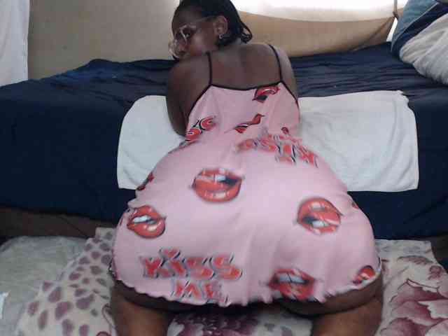 Prettybkack25 webcam