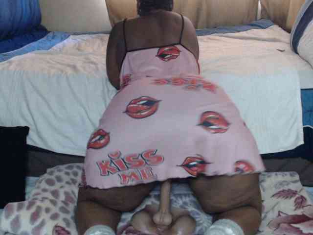 Prettybkack25 webcam