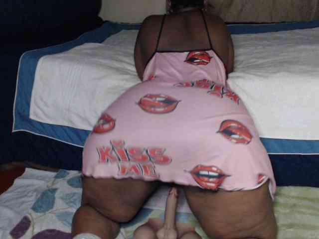 Prettybkack25 webcam