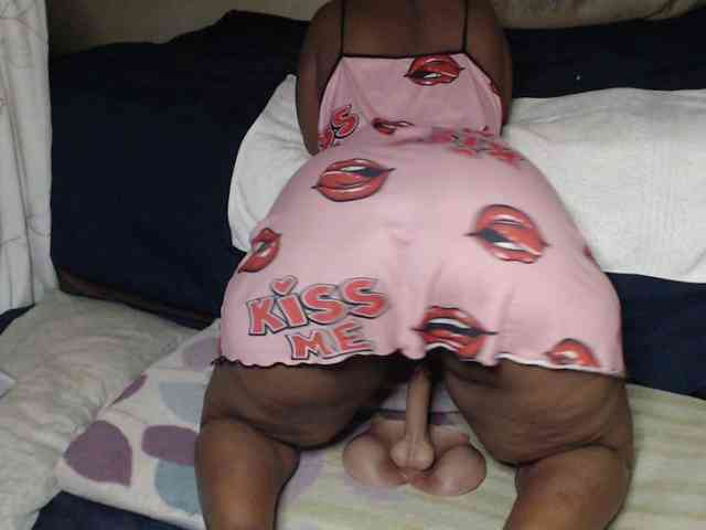 Prettybkack25 webcam