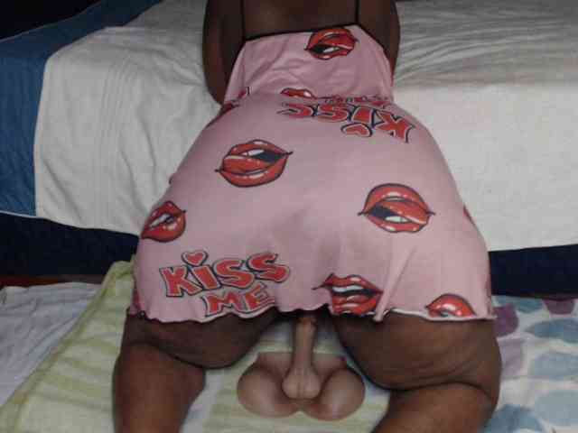 Prettybkack25 webcam