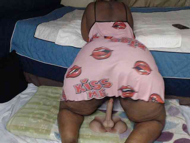 Prettybkack25 webcam