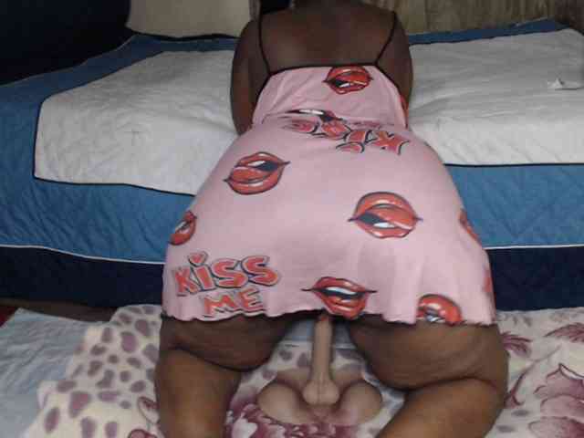 Prettybkack25 webcam