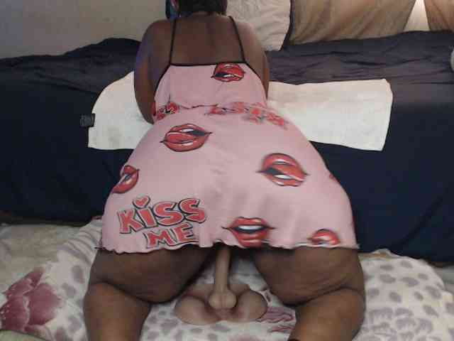 Prettybkack25 webcam