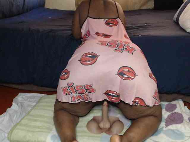 Prettybkack25 webcam