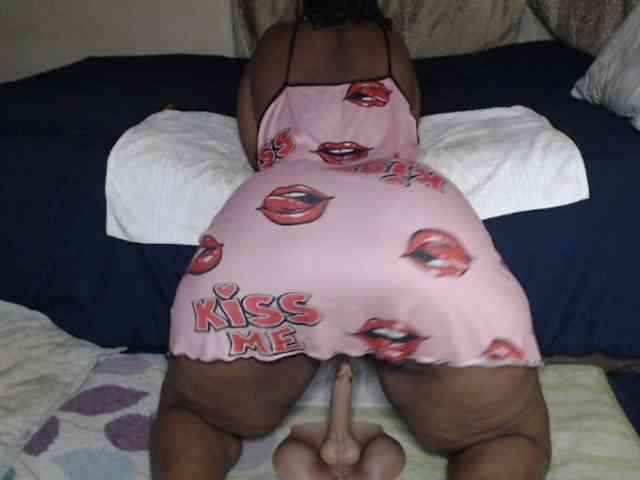 Prettybkack25 webcam