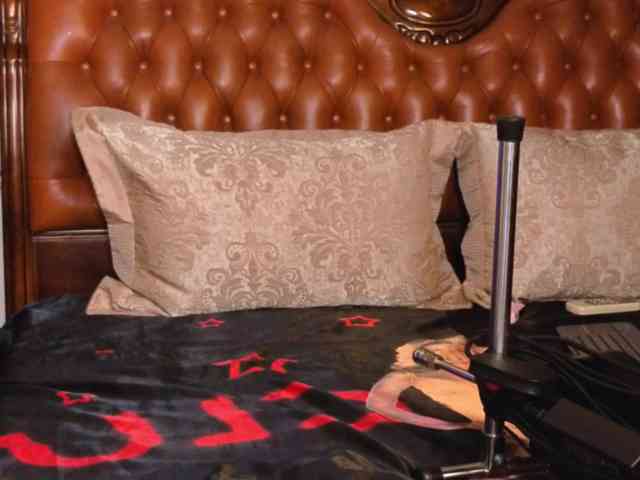Alina-Grosu webcam