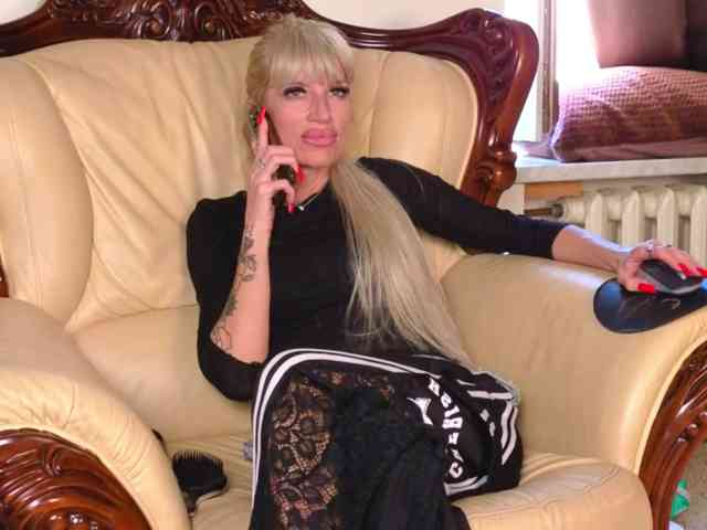 Alina-Grosu webcam