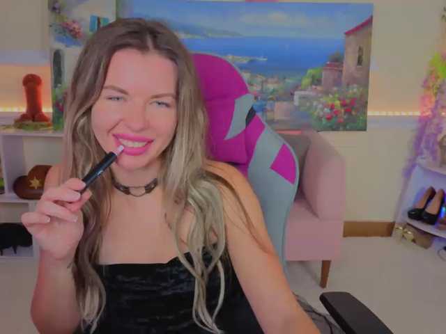 LunaRishi, en vivo ahora en BongaCams