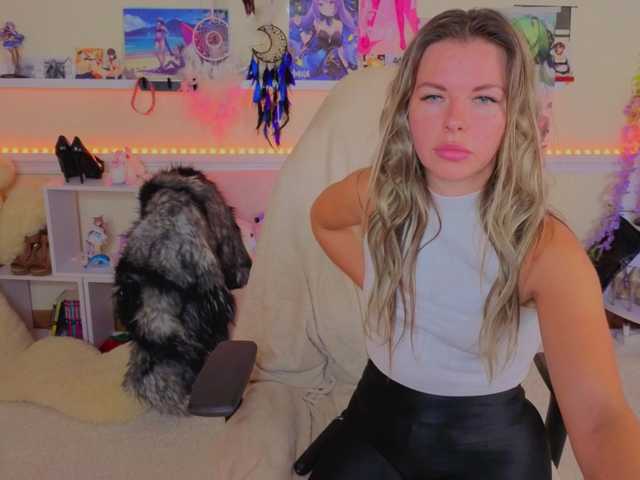 LunaRishi live cam on BongaCams