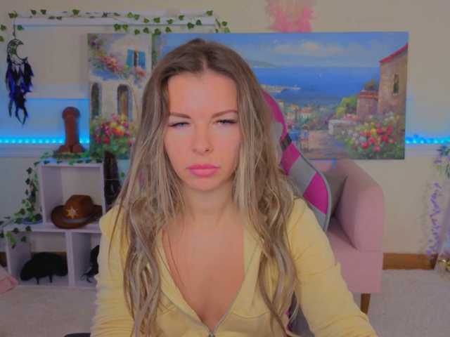 LunaRishi live cam on BongaCams