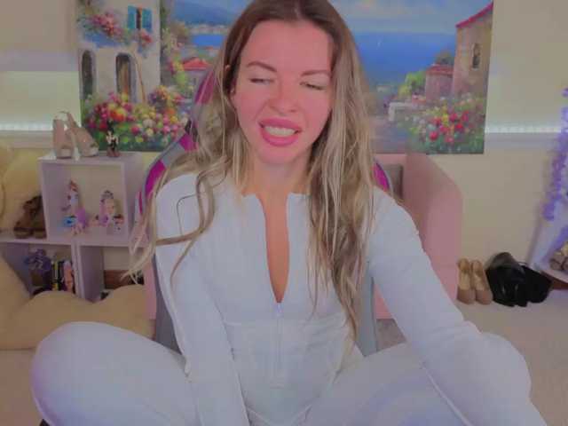LunaRishi live cam on BongaCams