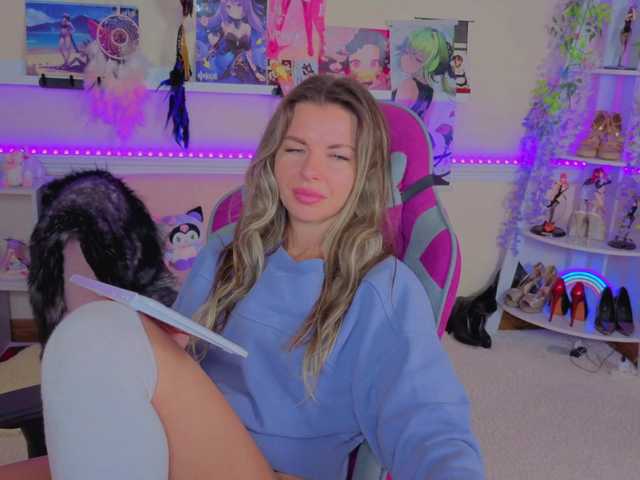 LunaRishi live cam on BongaCams