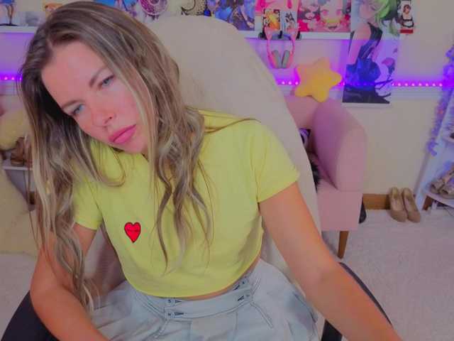 LunaRishi live cam on BongaCams