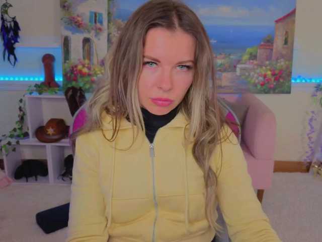 LunaRishi live cam on BongaCams
