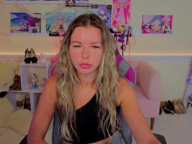 LunaRishi live cam on BongaCams