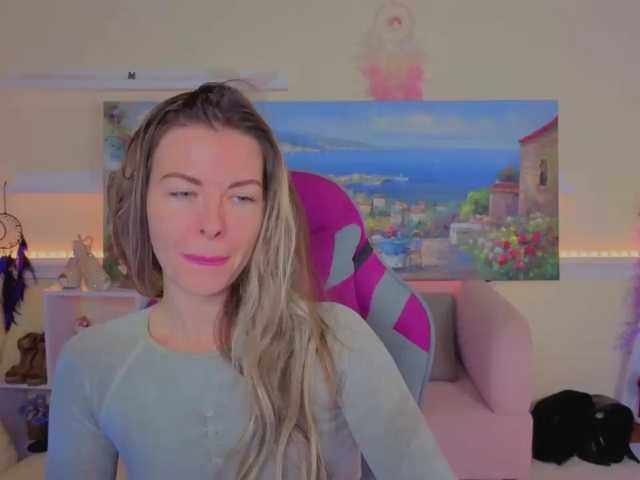 LunaRishi, en vivo ahora en BongaCams