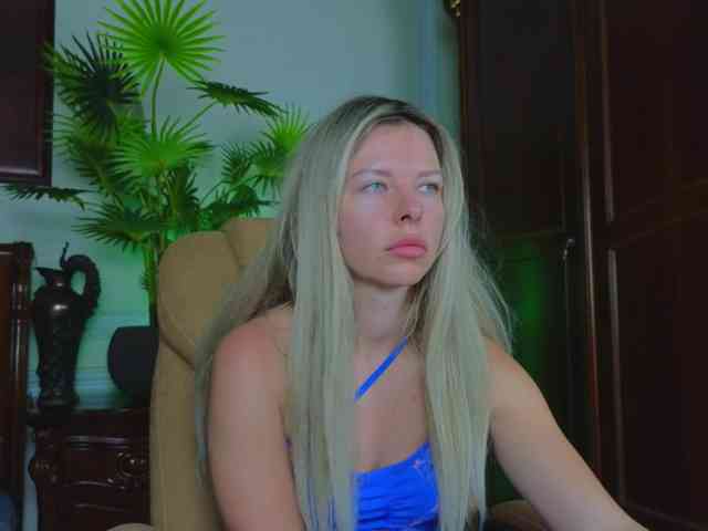 LunaRishi Live Webcam on BongaCams