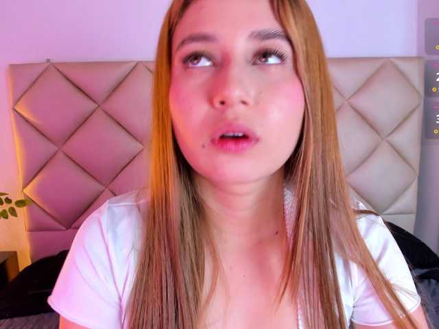 CrysttalMoon live cam on BongaCams