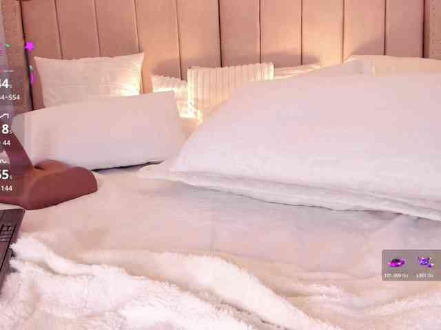 CrysttalMoon webcam
