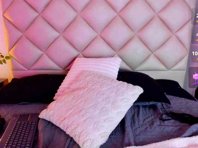 CrysttalMoon webcam