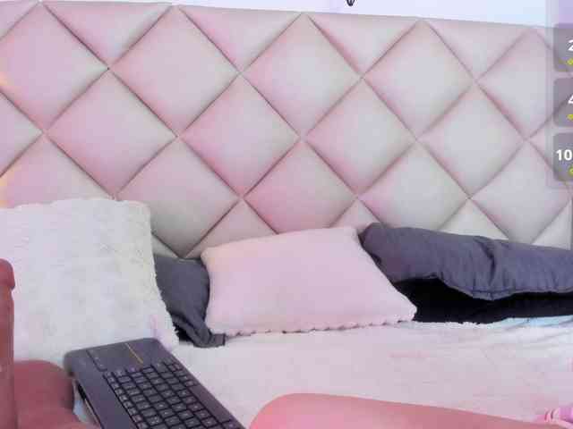 CrysttalMoon webcam
