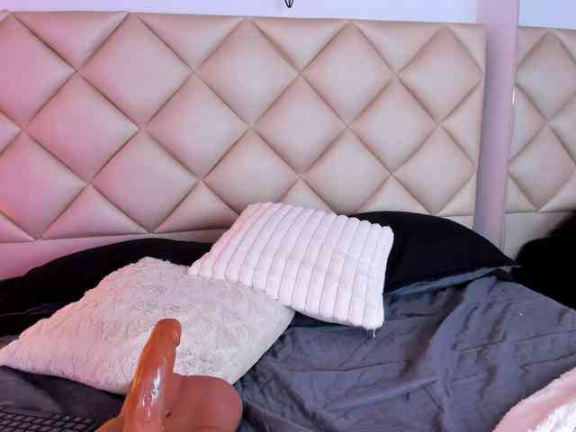 CrysttalMoon webcam