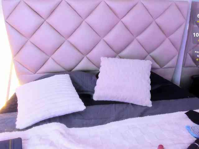 CrysttalMoon webcam