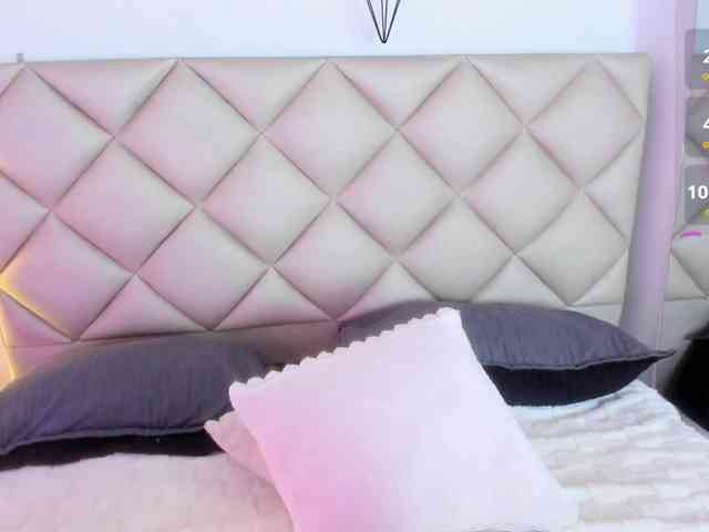 CrysttalMoon webcam