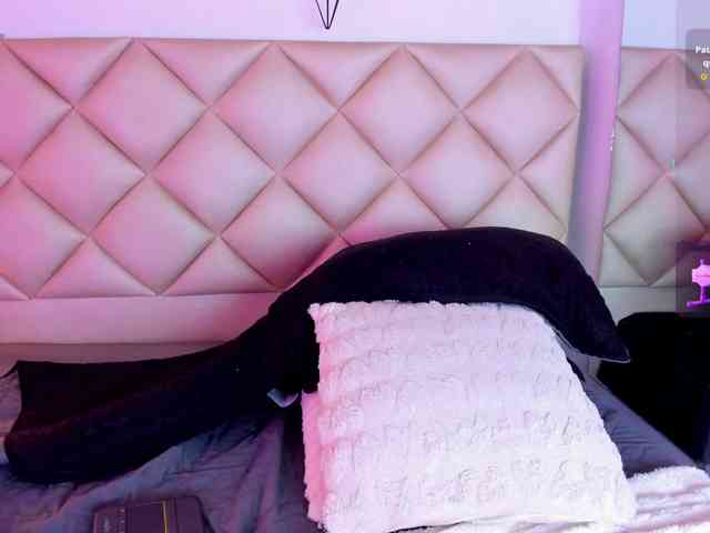 CrysttalMoon webcam