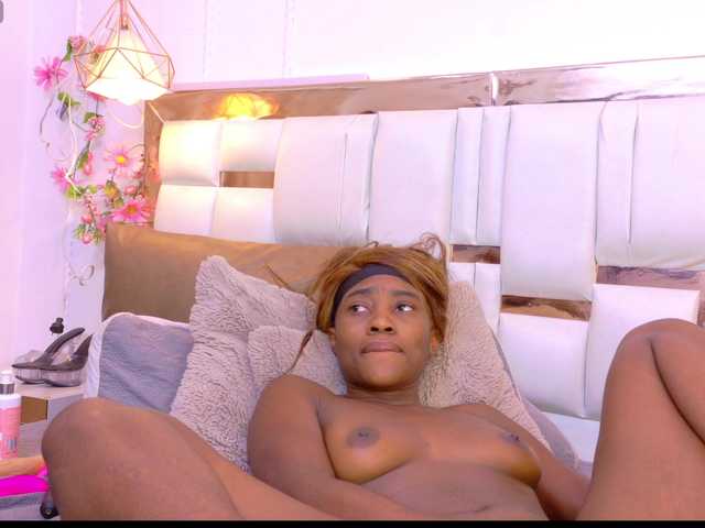 Skylar-Smith live cam on BongaCams