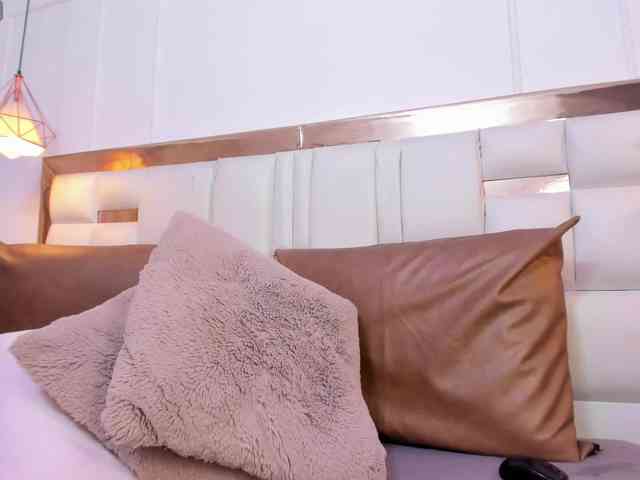 Aylin-Rose webcam