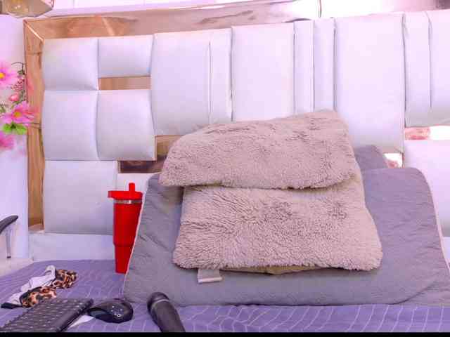 Aylin-Rose webcam
