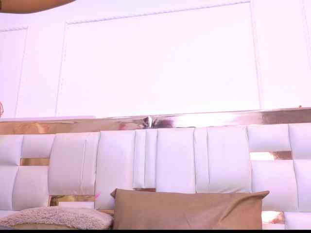 aylin-rose's live room